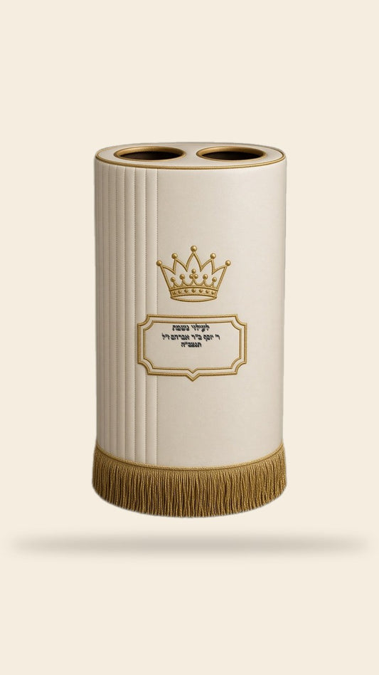 מעיל לספר תורה – דגם קווים אנכיים, שמנת וזהב